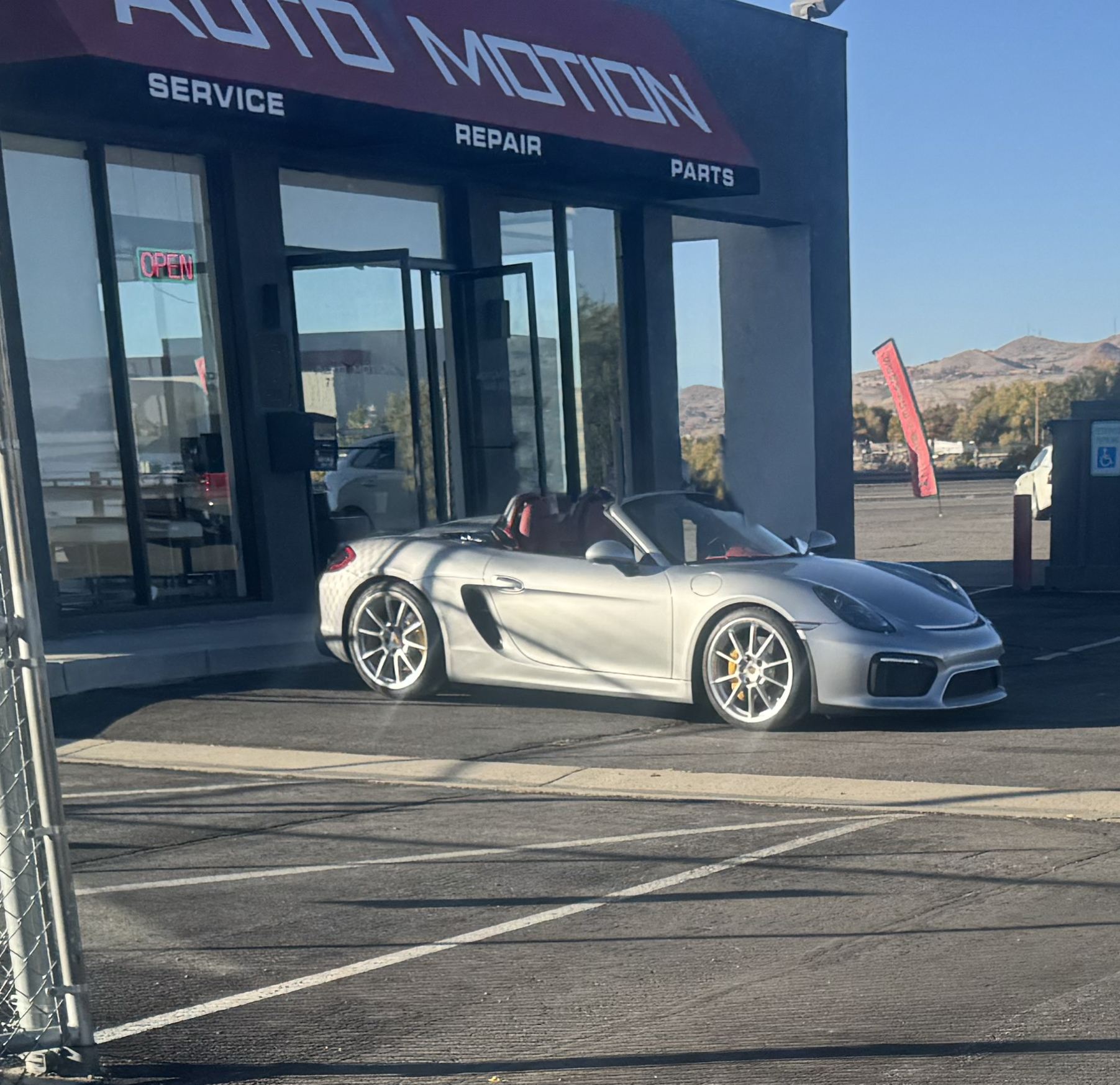 Porsche® logo thumb 